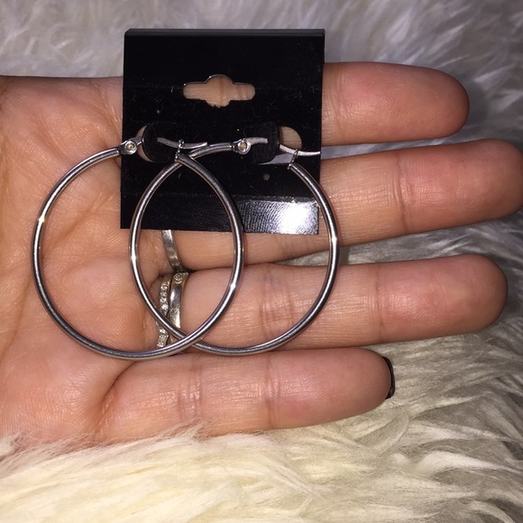 Hoop earrings - Picture 2 of 4